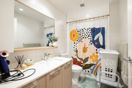 208-9888 University Crescent, Burnaby, BC 