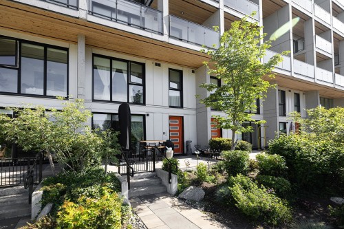 208-9888 University Crescent, Burnaby, BC 