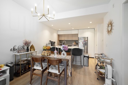 208-9888 University Crescent, Burnaby, BC 