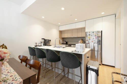 208-9888 University Crescent, Burnaby, BC 