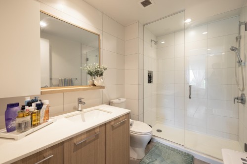 208-9888 University Crescent, Burnaby, BC 