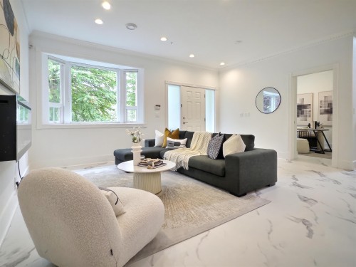 2709 37Th Avenue W, Vancouver, BC 