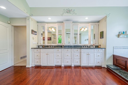 6680 Gibbons Drive, Richmond, BC 