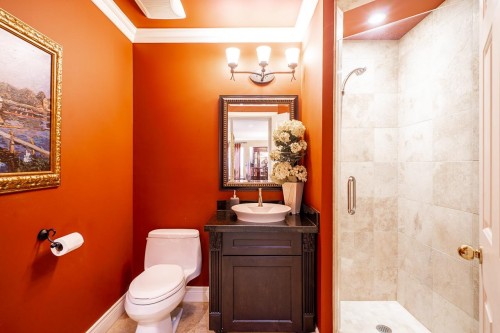 7460 Burnham Court, Burnaby, BC - Indoor Photo Showing Bathroom