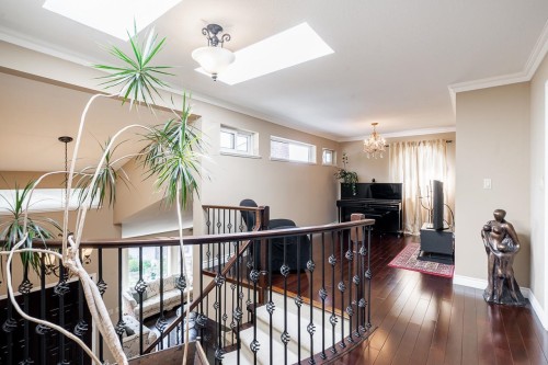 7460 Burnham Court, Burnaby, BC - Indoor Photo Showing Other Room