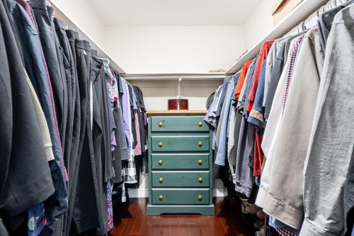 7460 Burnham Court, Burnaby, BC - Indoor With Storage