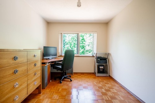7460 Burnham Court, Burnaby, BC - Indoor Photo Showing Office