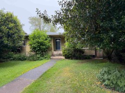 2323 23rd Avenue W Vancouver, BC V6L 1N5