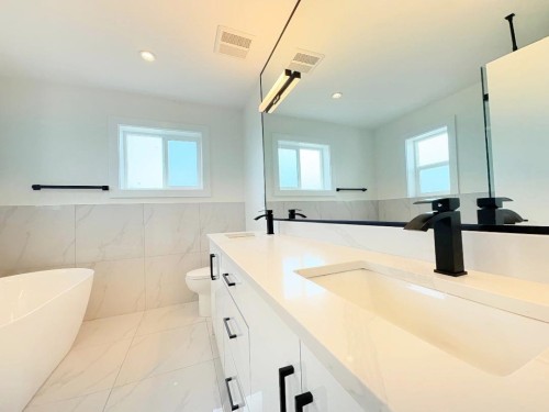 2026 32Nd Avenue E, Vancouver, BC 