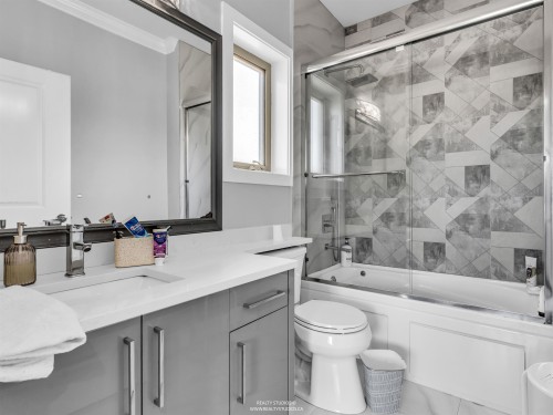 2889 Mcgill Street, Vancouver, BC 