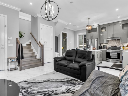 2889 Mcgill Street, Vancouver, BC 