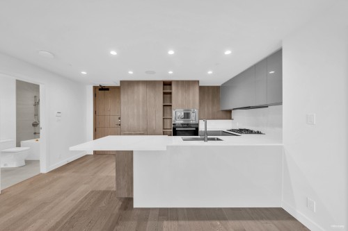404-6833 Pearson Way, Richmond, BC 