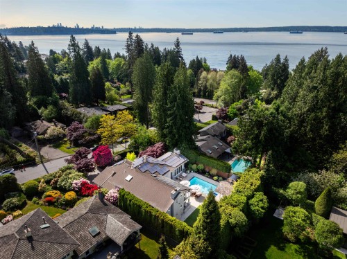 1411 29Th Street, West Vancouver, BC 