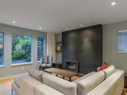 Main-4533 W 16th Ave Vancouver, BC V6R 3E8