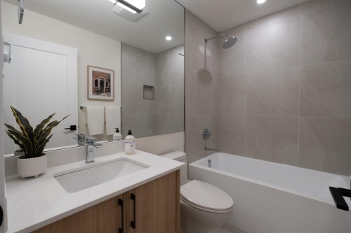 3350 Cobblestone Avenue, Vancouver, BC 