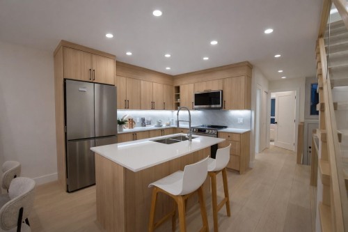 3350 Cobblestone Avenue, Vancouver, BC 