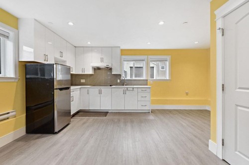 1477 61St Avenue E, Vancouver, BC 