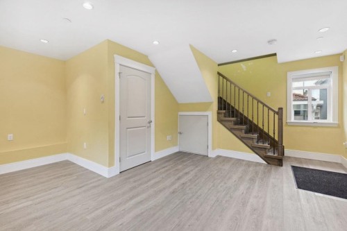 1477 61St Avenue E, Vancouver, BC 