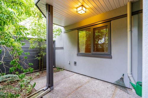 1304 7Th Avenue W, Vancouver, BC 