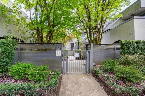 1304 7Th Avenue W, Vancouver, BC 