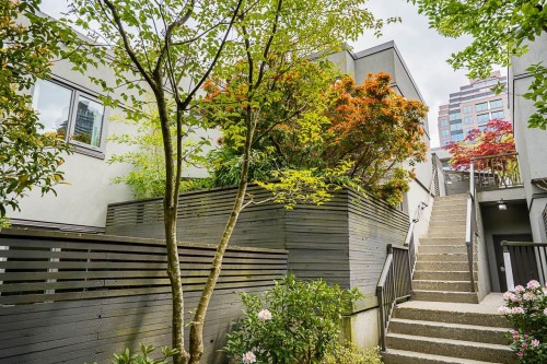 1304 7Th Avenue W, Vancouver, BC 