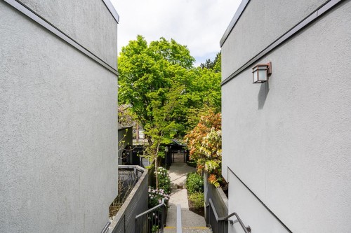1304 7Th Avenue W, Vancouver, BC 