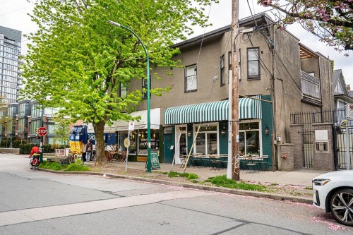1304 7Th Avenue W, Vancouver, BC 