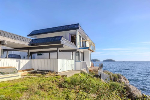 5482 Hill Road, Sechelt, BC 