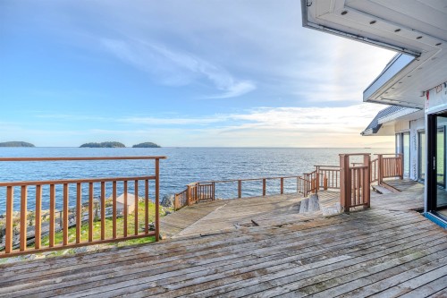 5482 Hill Road, Sechelt, BC 
