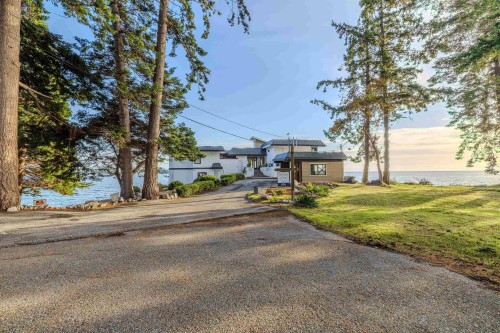 5482 Hill Road, Sechelt, BC 