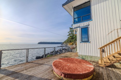 5482 Hill Road, Sechelt, BC 
