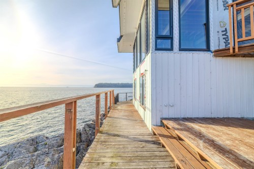 5482 Hill Road, Sechelt, BC 
