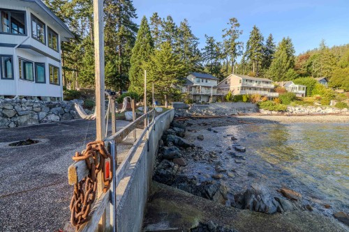 5482 Hill Road, Sechelt, BC 
