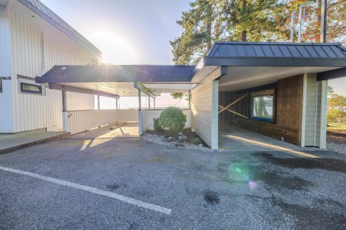 5482 Hill Road, Sechelt, BC 
