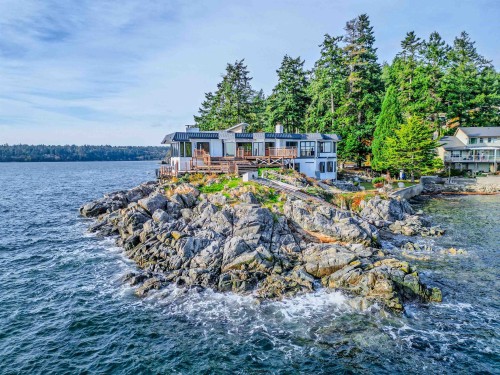 5482 Hill Road, Sechelt, BC 