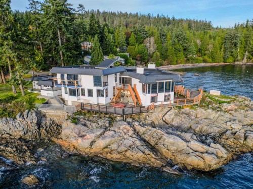 5482 Hill Road, Sechelt, BC 