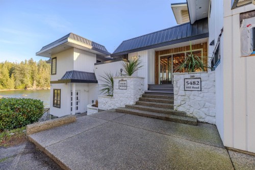 5482 Hill Road, Sechelt, BC 
