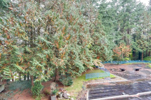 303-2004 Fullerton Avenue, North Vancouver, BC 