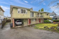 3963 - 3965 Gilpin Street Burnaby, BC V5G 2H2