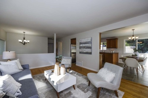 2100 Whitman Avenue, North Vancouver, BC 