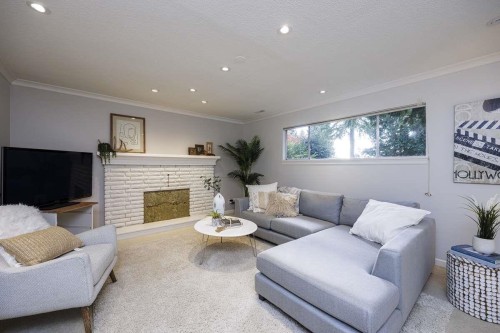 2100 Whitman Avenue, North Vancouver, BC 