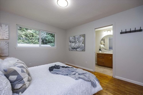 2100 Whitman Avenue, North Vancouver, BC 
