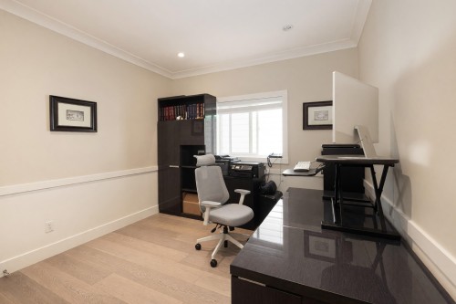 481 Windsor Road W, North Vancouver, BC 