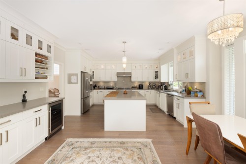 481 Windsor Road W, North Vancouver, BC 