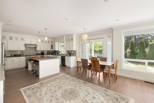 481 Windsor Road W, North Vancouver, BC 