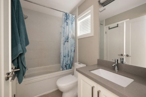 481 Windsor Road W, North Vancouver, BC 