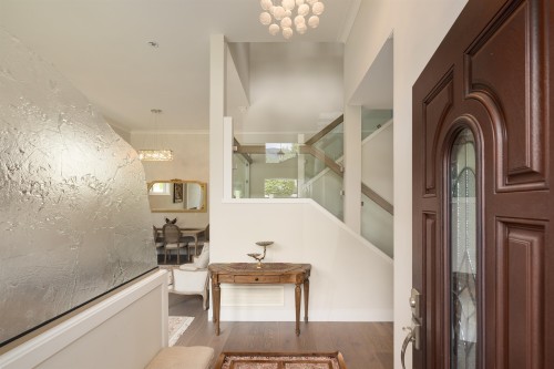 481 Windsor Road W, North Vancouver, BC 