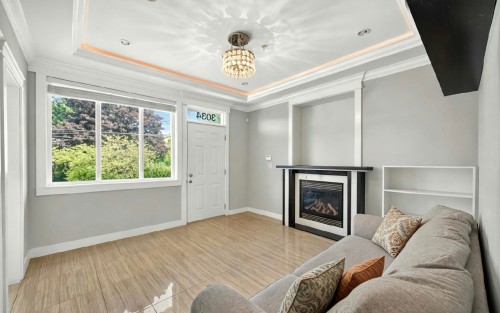 3034 Kings Avenue, Vancouver, BC 
