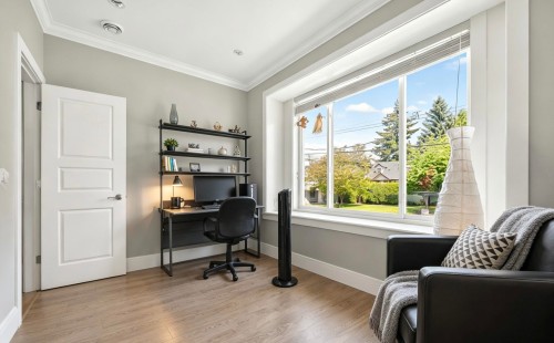 3034 Kings Avenue, Vancouver, BC 