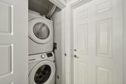 3034 Kings Avenue, Vancouver, BC 